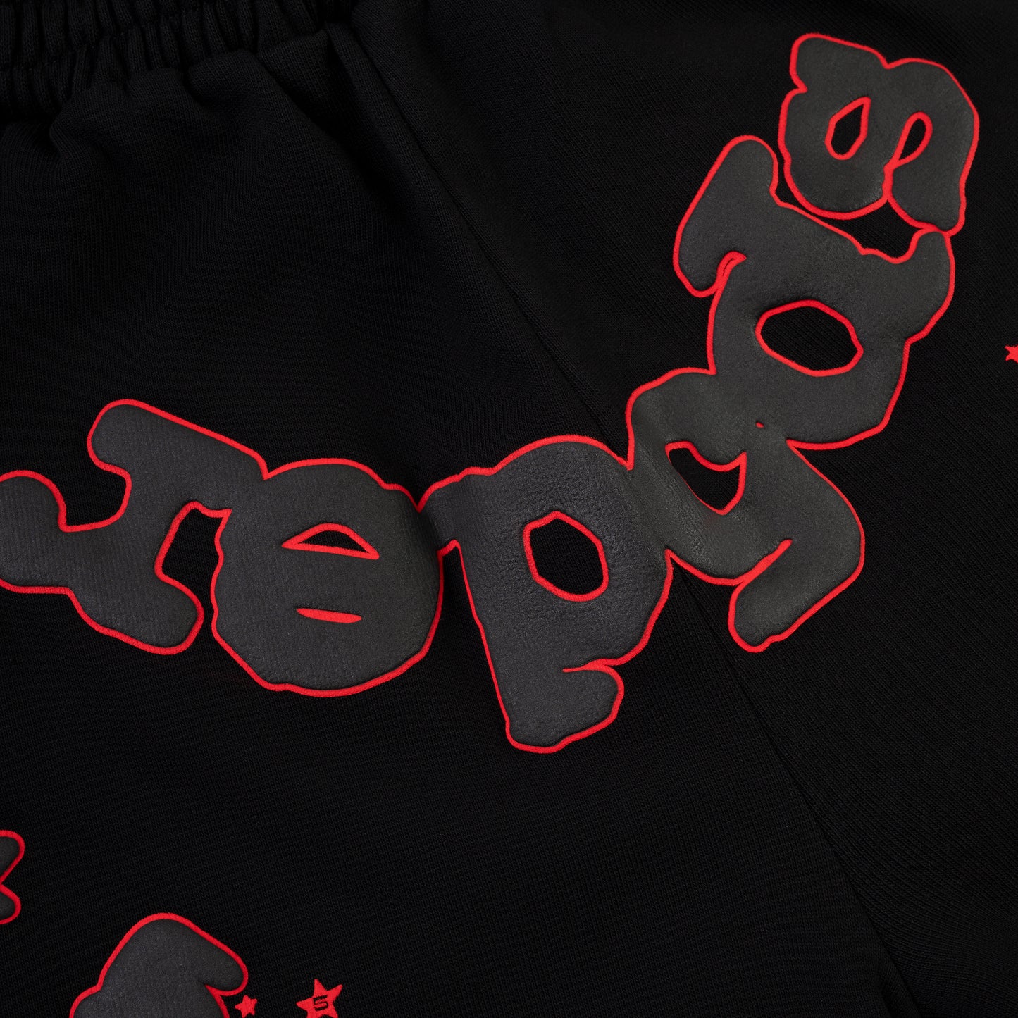 BLACK BELUGA OUTLINE SWEATSHORT