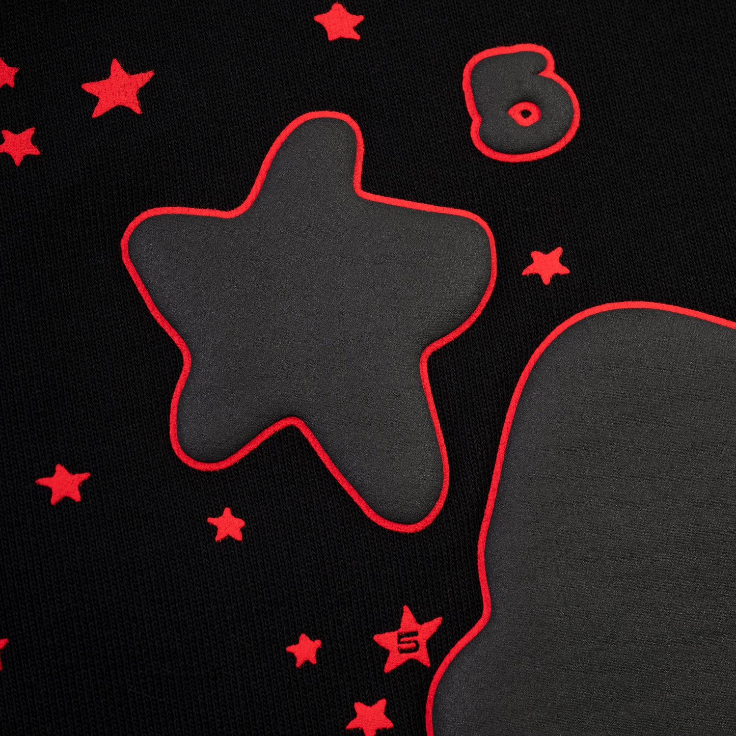 BLACK BELUGA OUTLINE SWEATSHORT