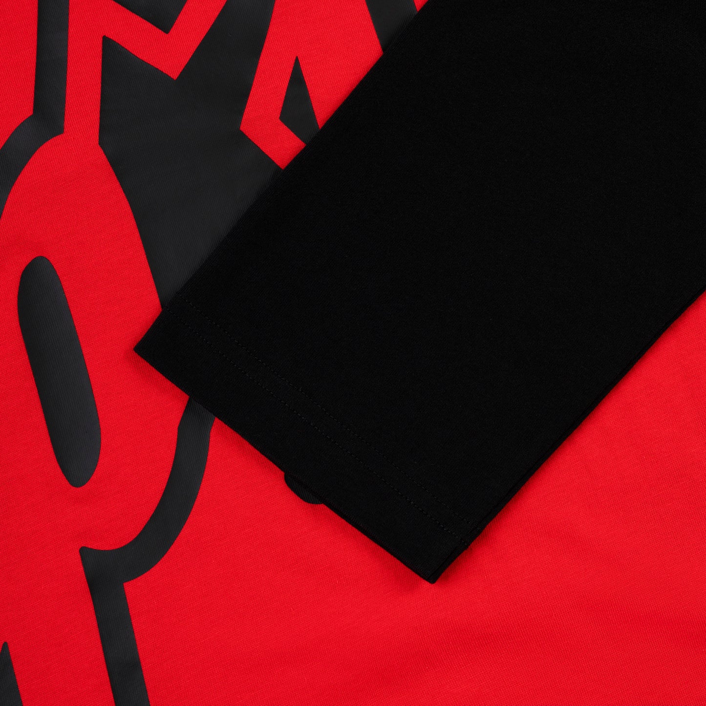 RED RALLY RAGLAN LONGSLEEVE