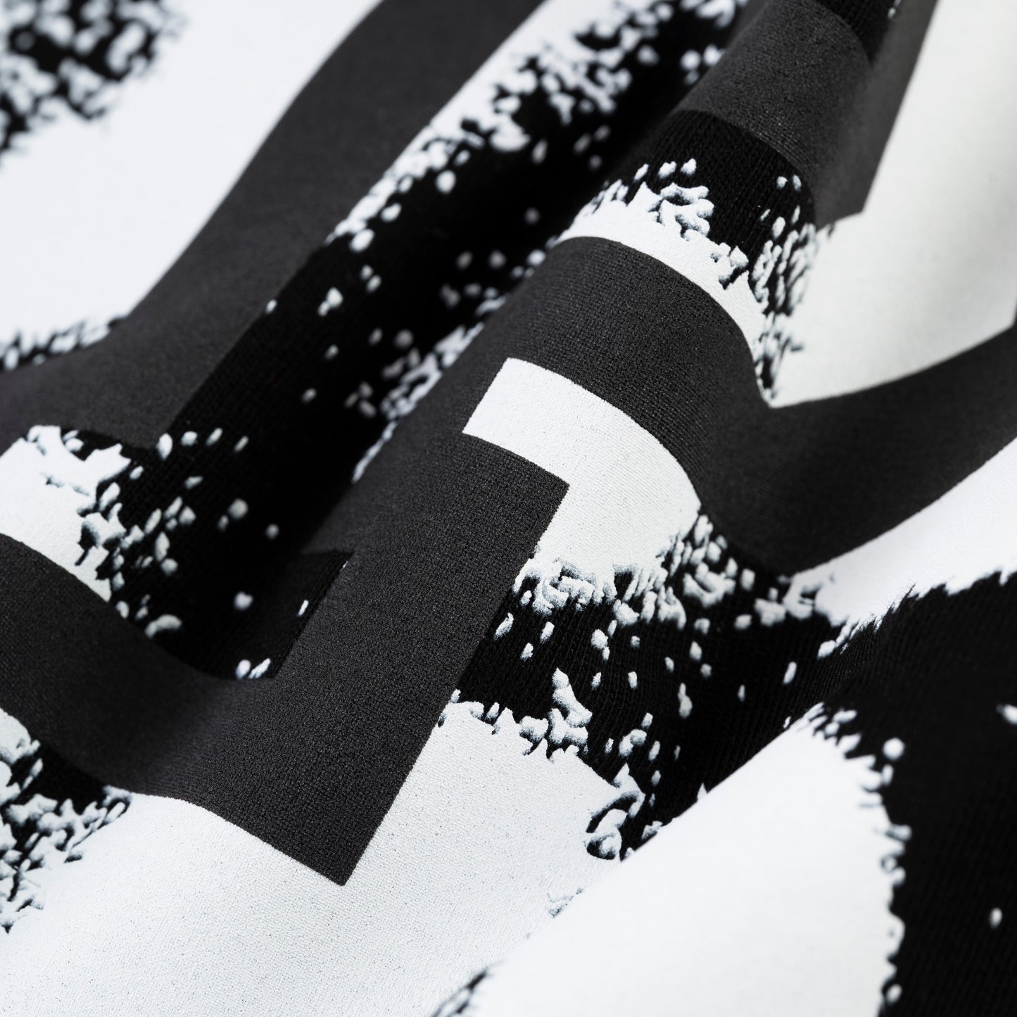 BLACK WW5 TEE