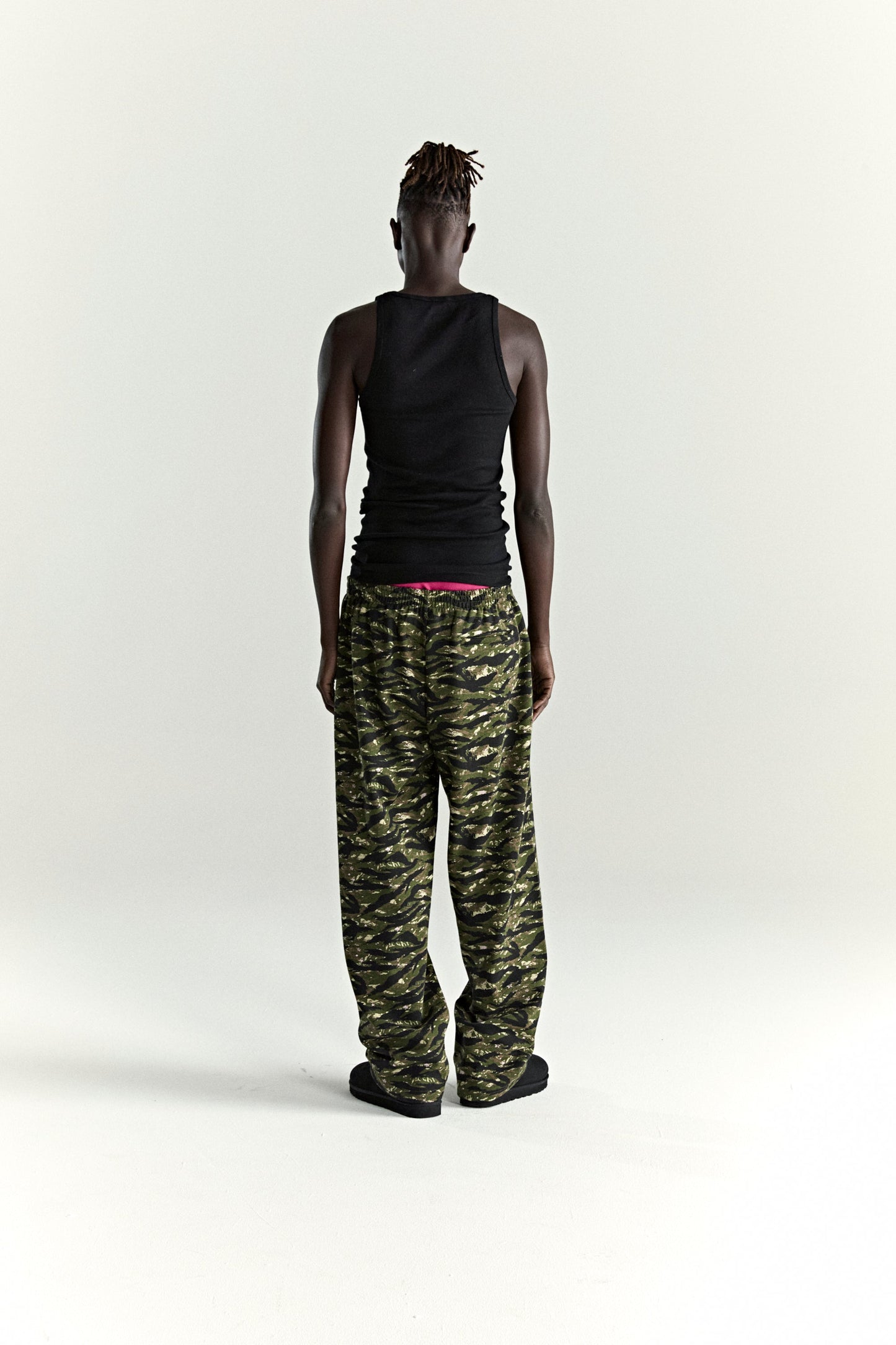 OG WEB V2 TIGER CAMO SWEATPANT ON MODEL