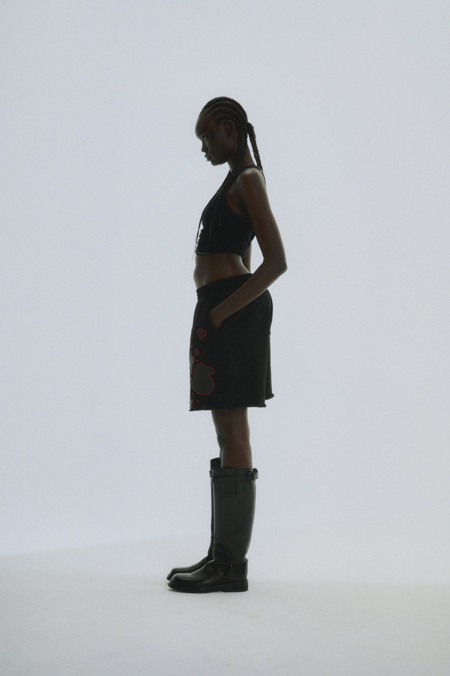 BLACK BELUGA OUTLINE SWEATSHORT ON MODEL