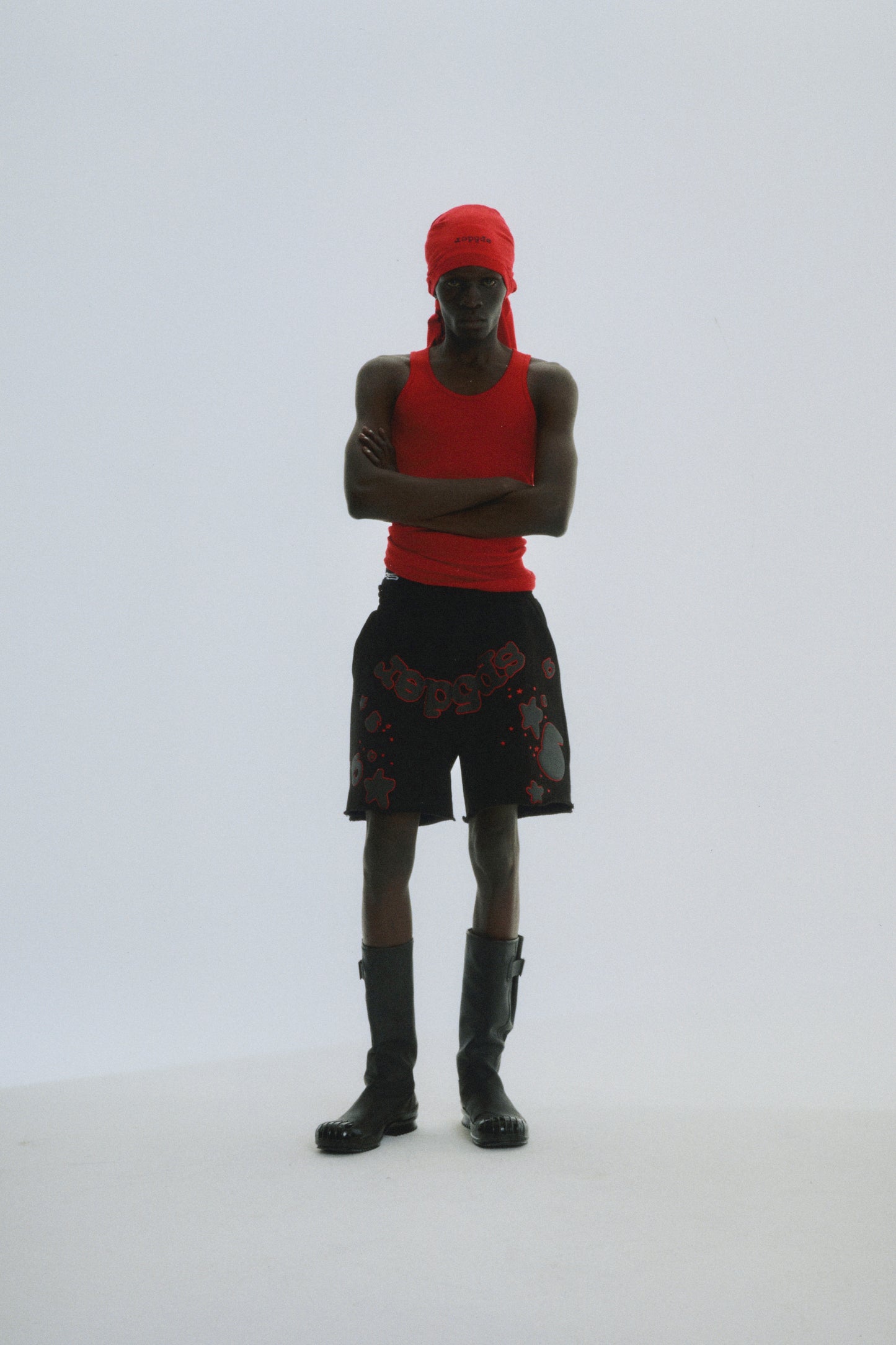BLACK BELUGA OUTLINE SWEATSHORT ON MODEL