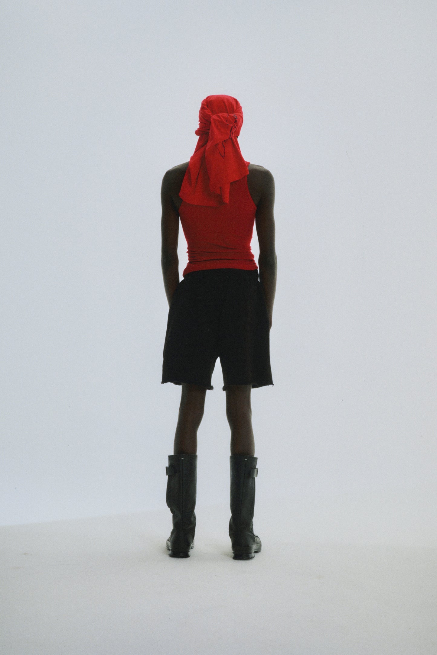 BLACK BELUGA OUTLINE SWEATSHORT ON MODEL