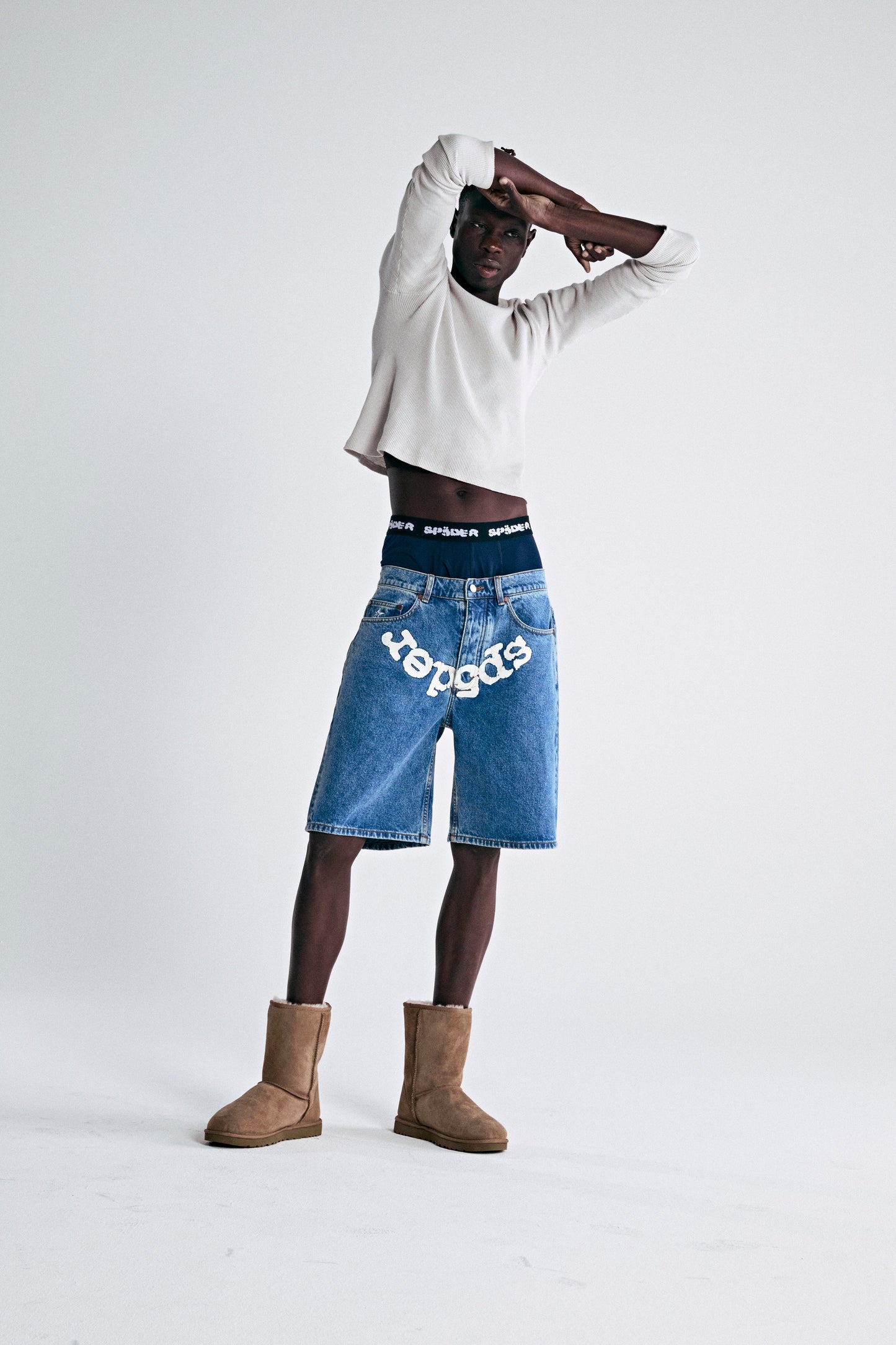 OG LOGO DENIM PATCH SHORT ON MODEL 4