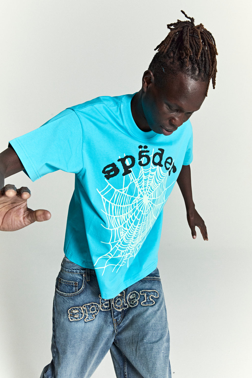 CYAN OG WEB V2 TEE ON MODEL