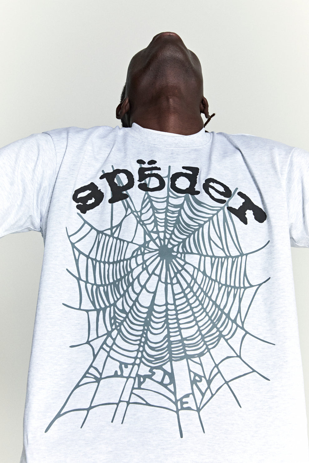 HEATHER GREY OG WEB V2 TEE ON MODEL