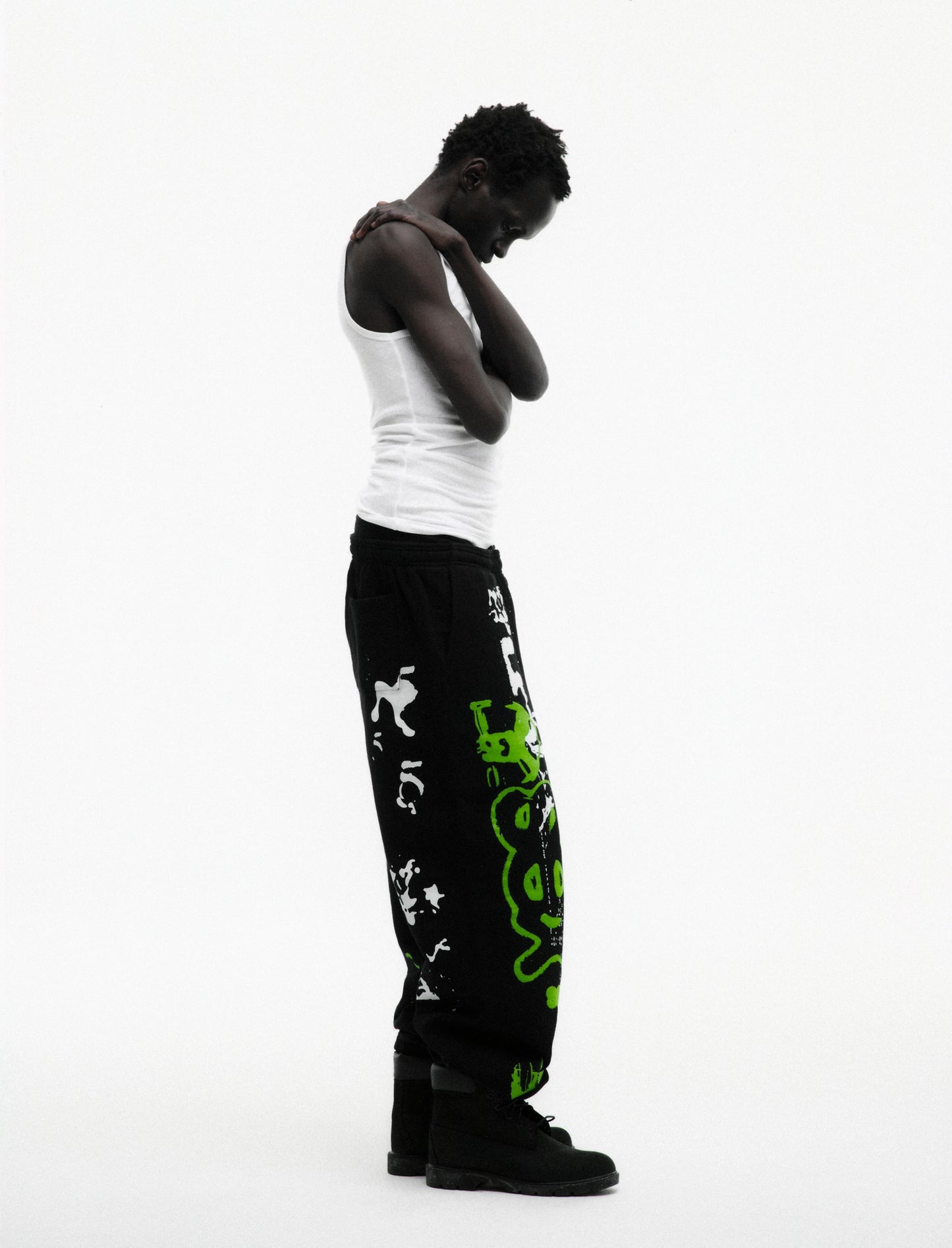 BLACK X-RAY SWEATPANT ON MODEL