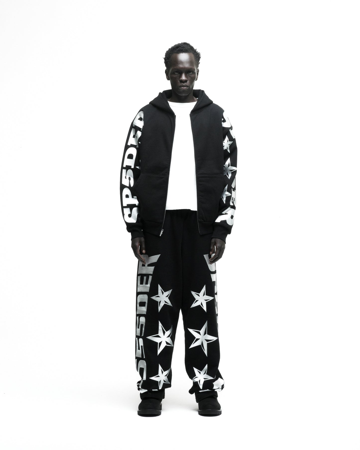 MX555 SWEATPANT ON MODEL
