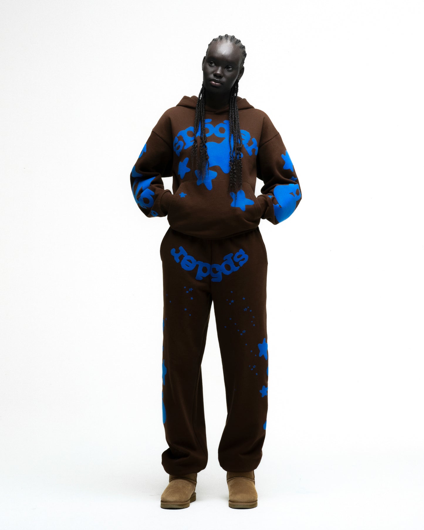 BROWN BELUGA V2 SWEATPANT ON MODEL