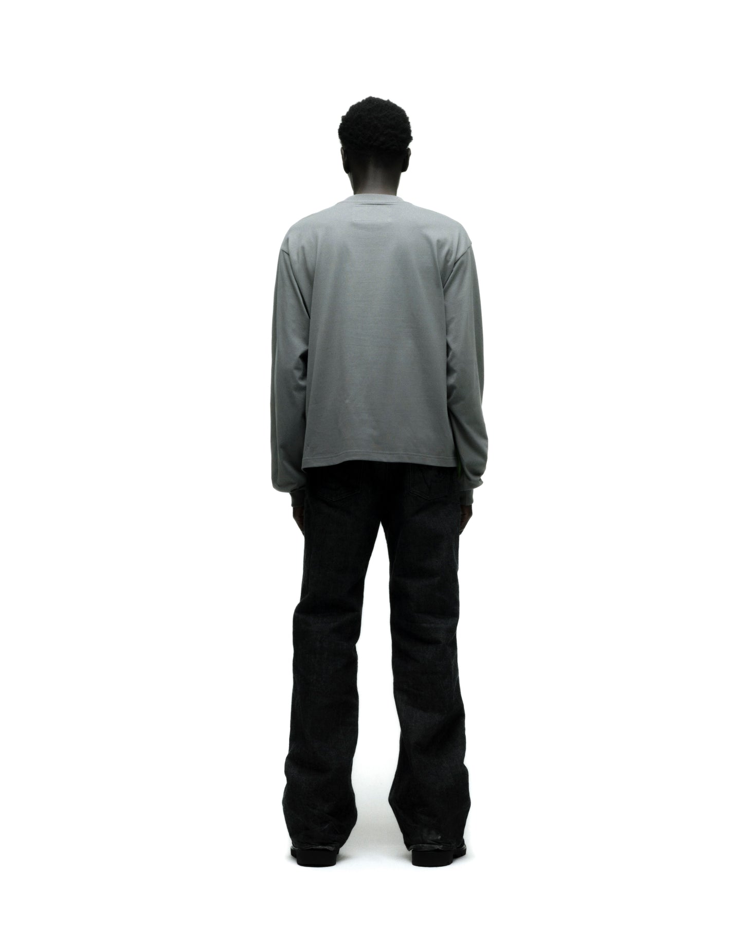 SP5 WINNERS LONGSLEEVE ON MODEL