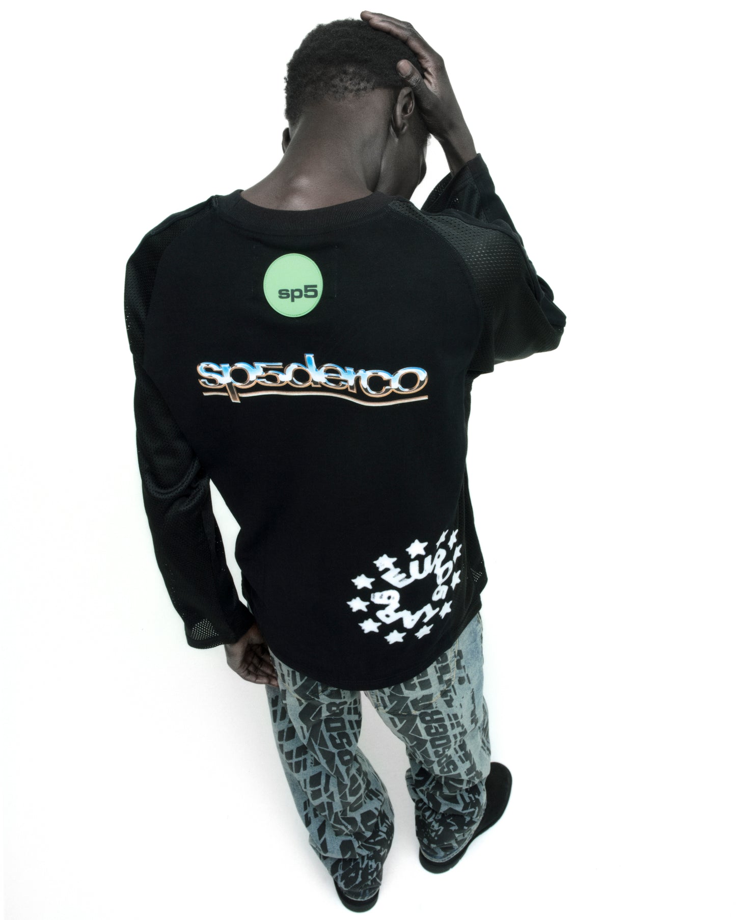 555PEED MESH LONGSLEEVE ON MODEL