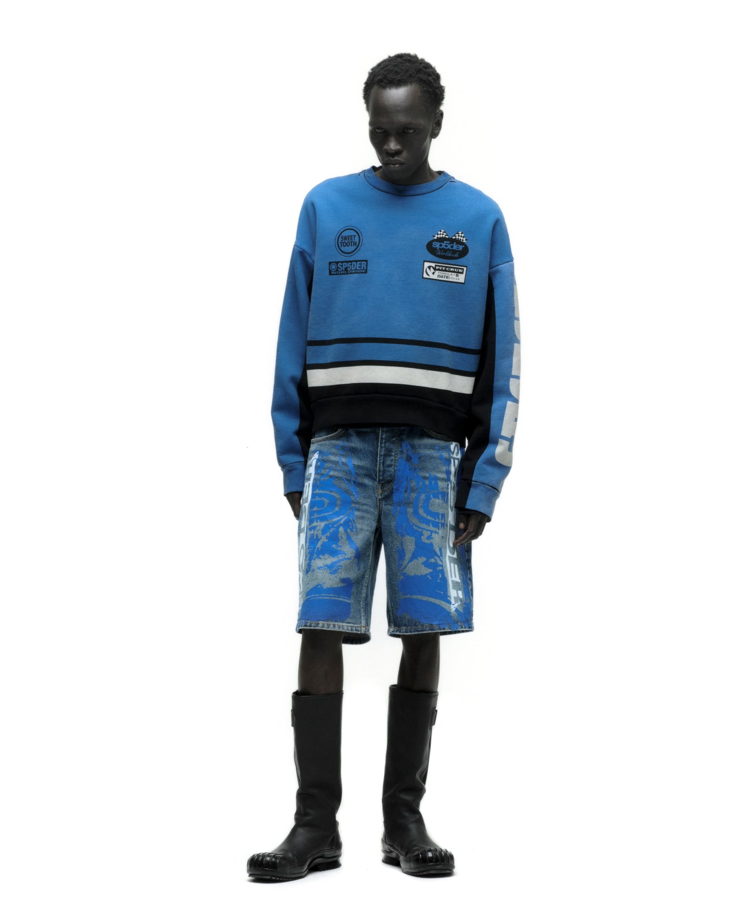 TRIPLE FIVE CREWNECK ON MODEL