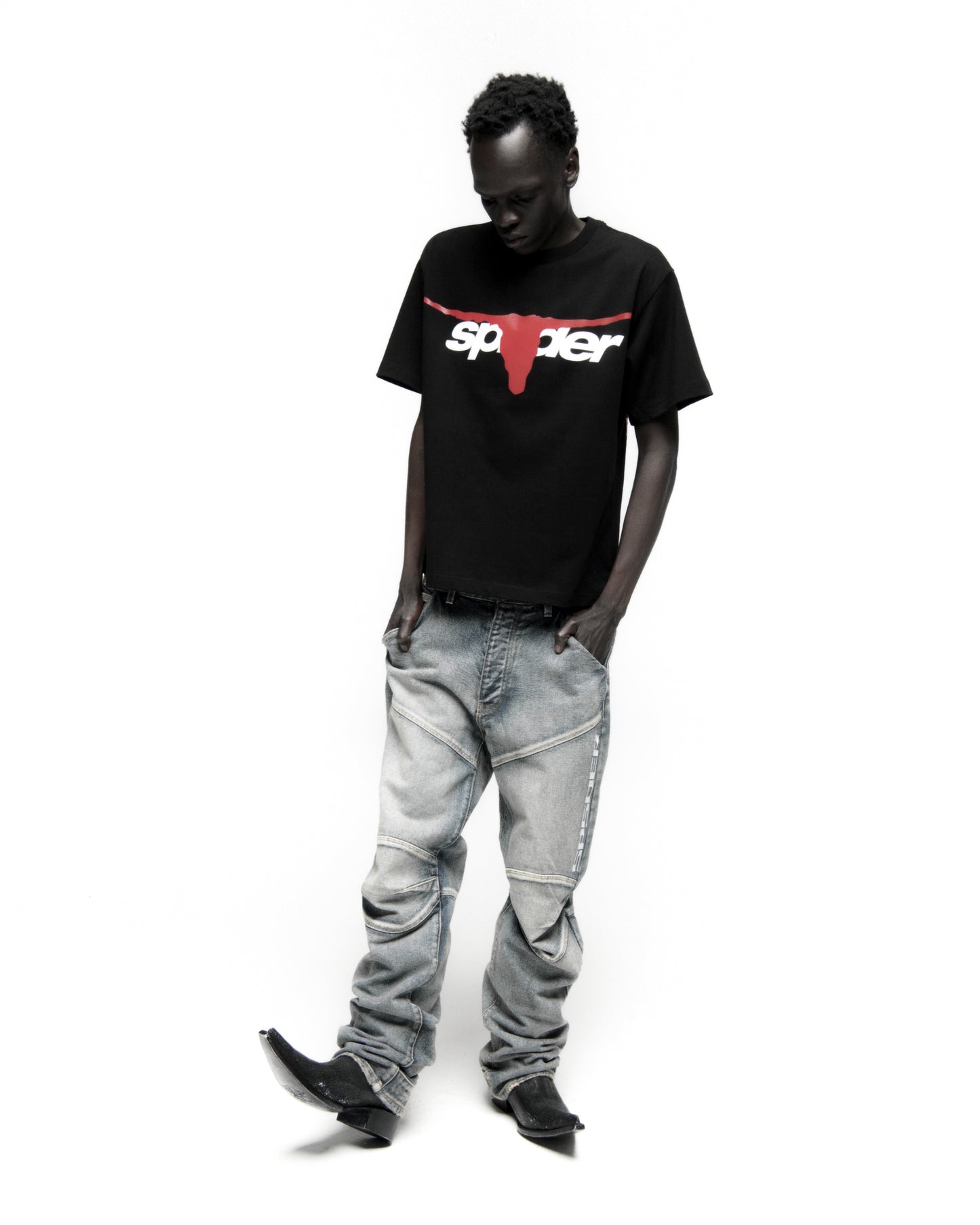 TX 5 FLAG TEE ON MODEL