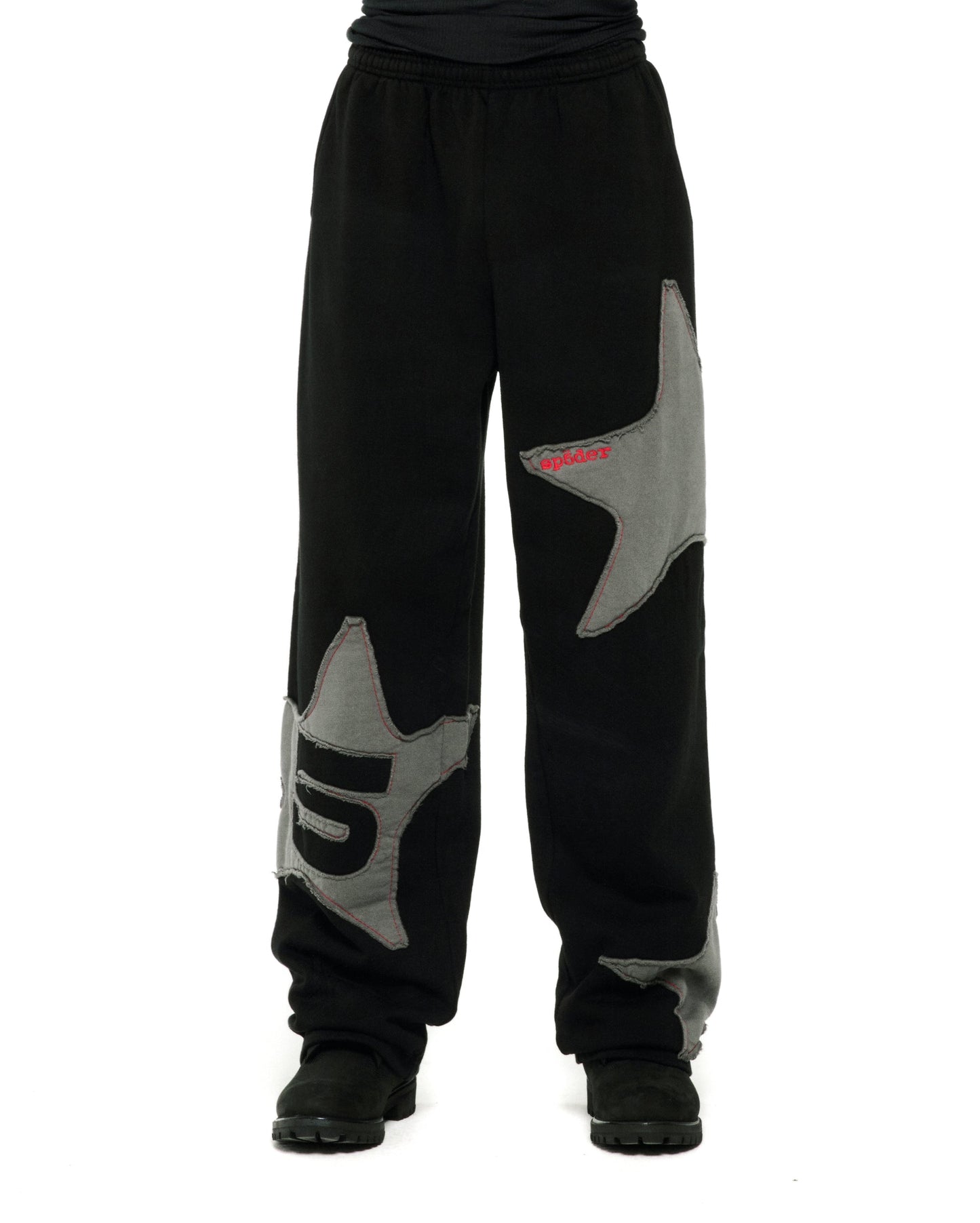 BLACK BIG STAR WIDE LEG SWEATPANT ON MODEL
