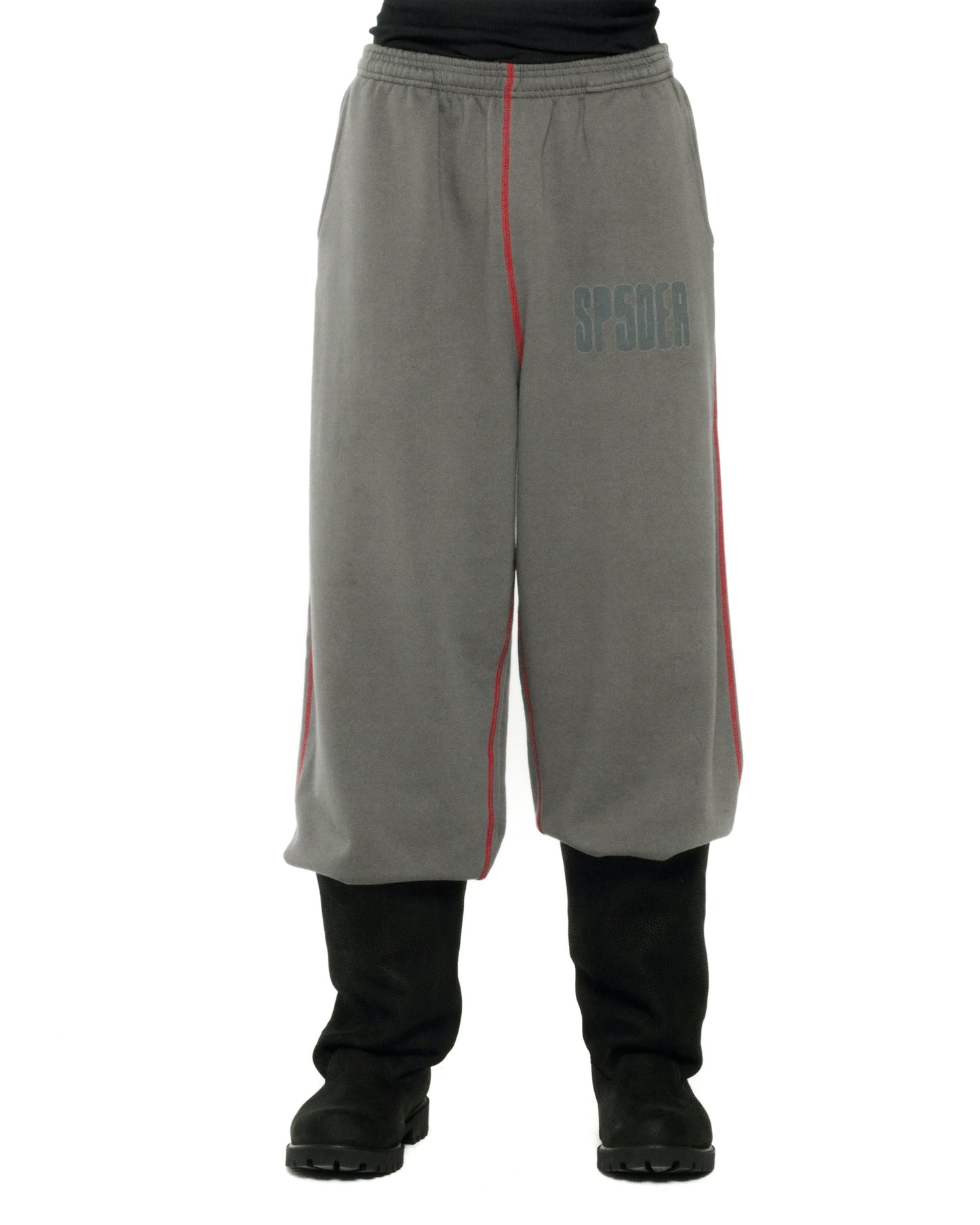 SLATE GREY ARCHIVE CONTRAST SWEATPANT ON MODEL