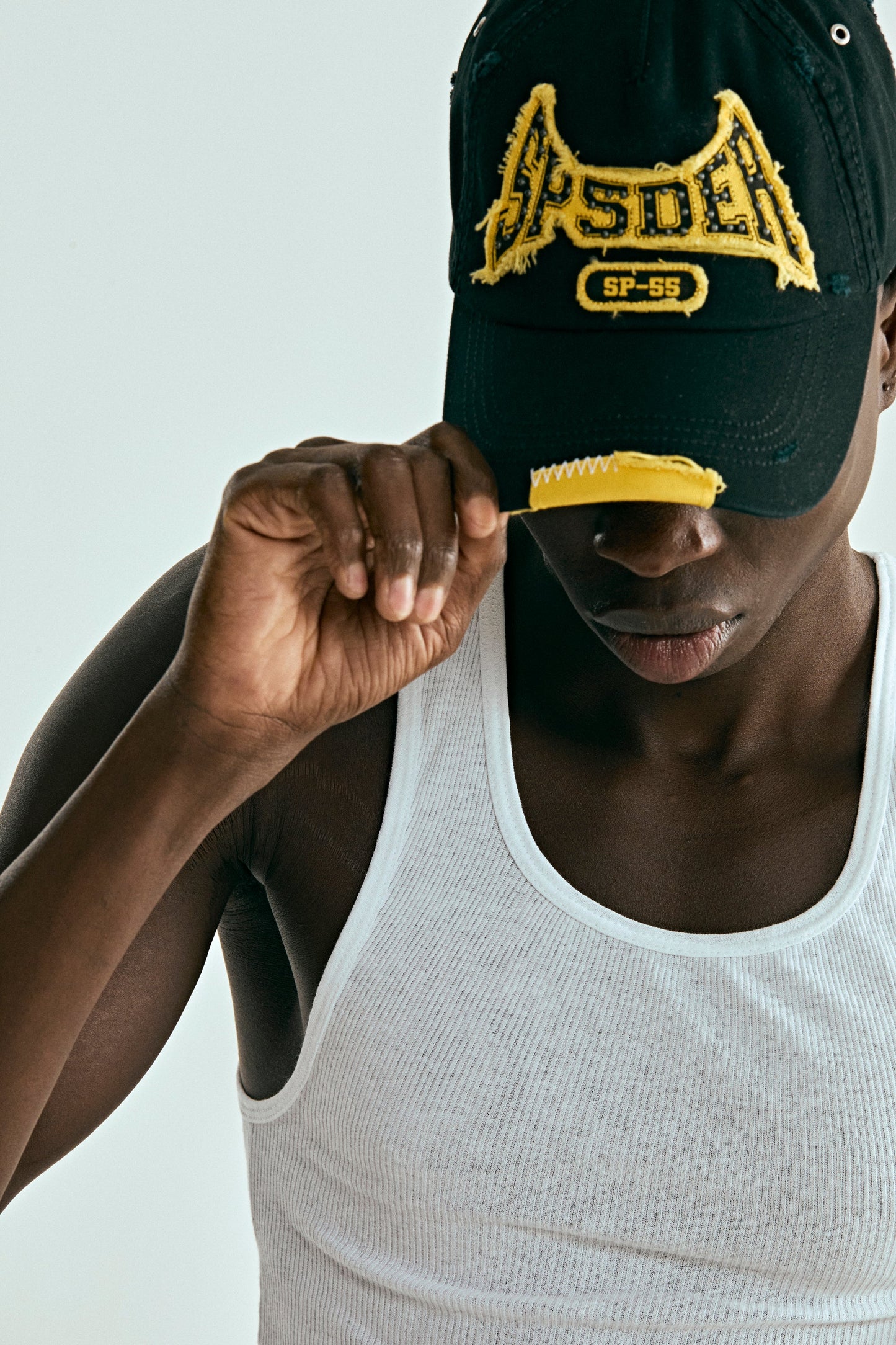BLACK T&F 6-PANEL