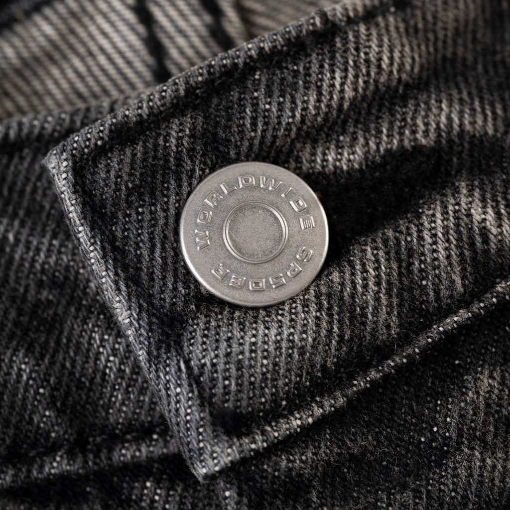 BLACK WASH WEB STONE DENIM SHORTS