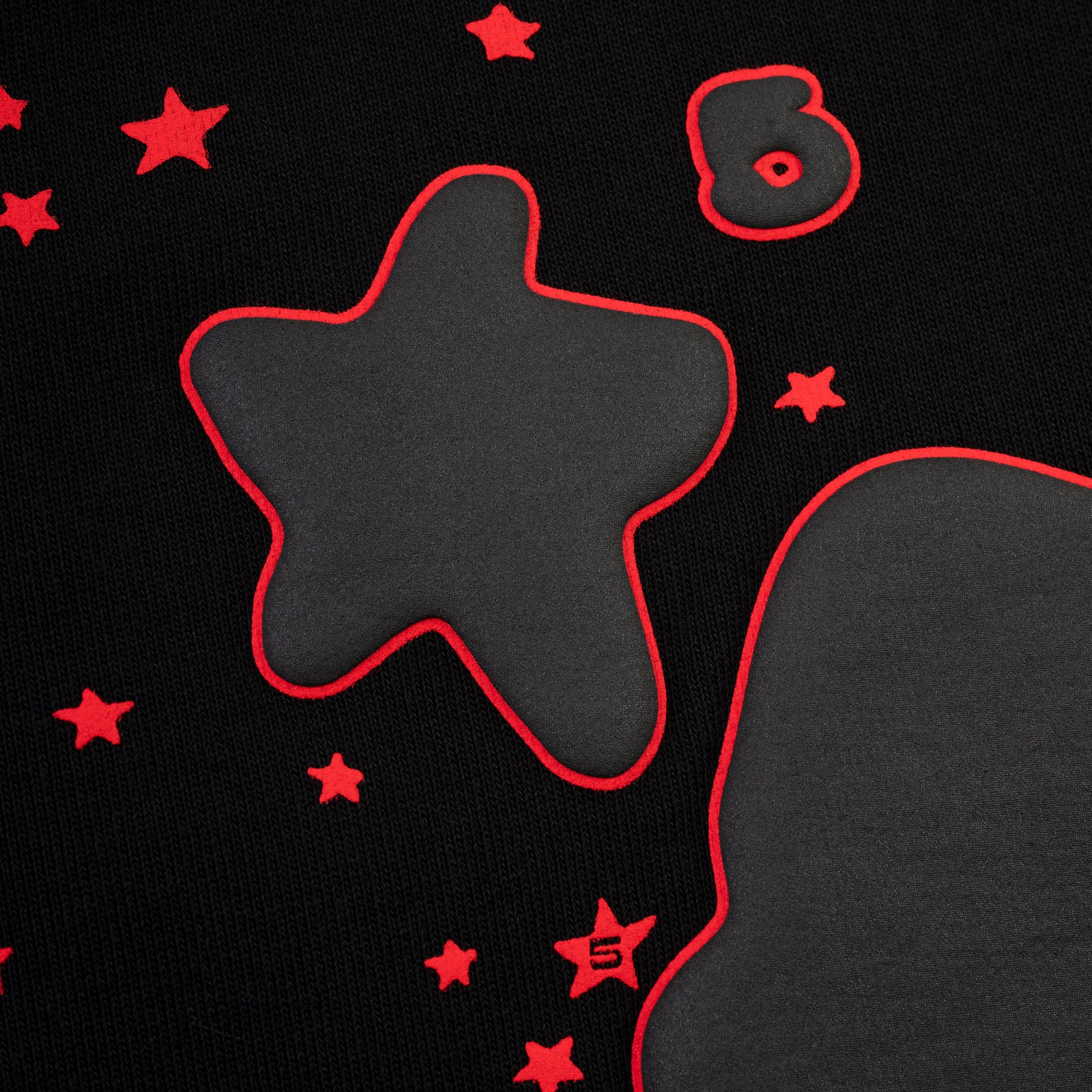BLACK BELUGA OUTLINE SWEATSHORT
