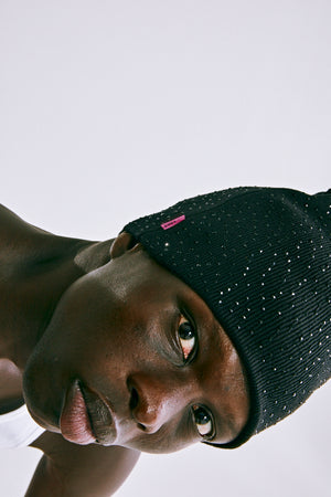 BLACK VVS SKULLY ON MODEL