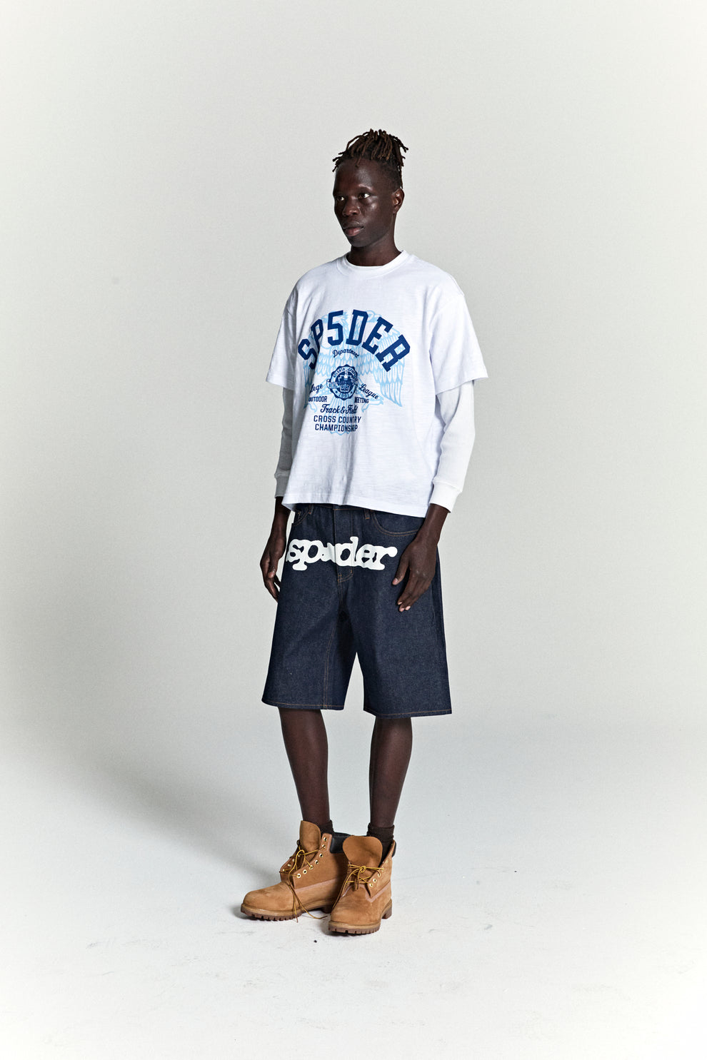 WHITE CROSS COUNTRY SLUB TEE ON MODEL