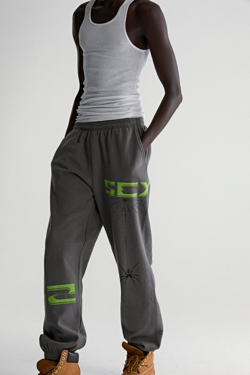 DARK GREY 5EX SWEATPANT ON MODEL