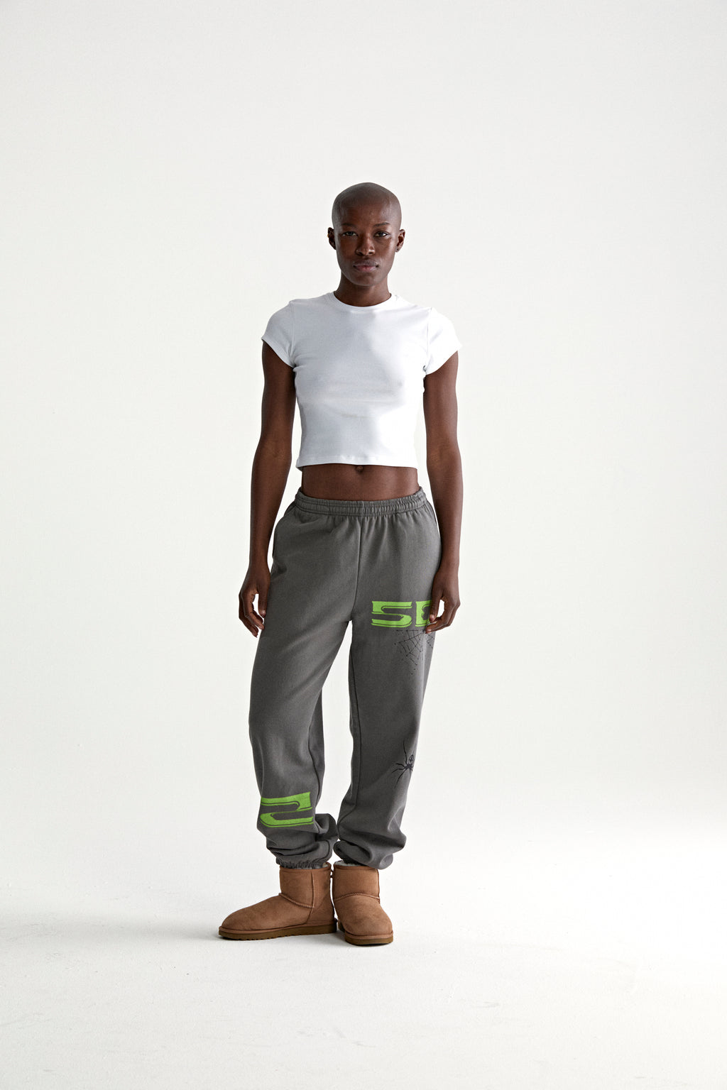 DARK GREY 5EX SWEATPANT ON MODEL