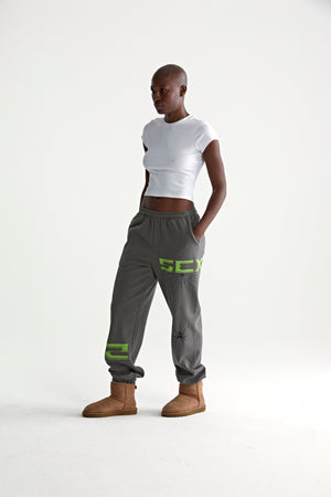 DARK GREY 5EX SWEATPANT ON MODEL