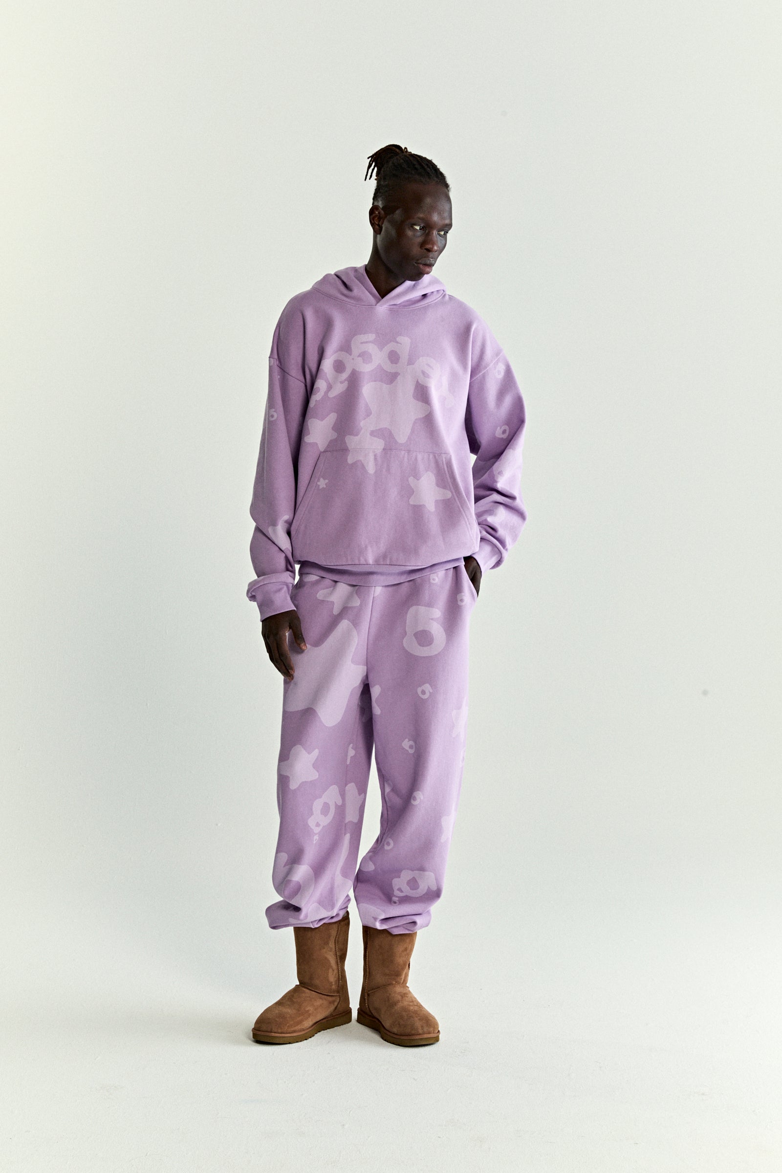 ACAI BELUGA V2 HOODIE ON MODEL