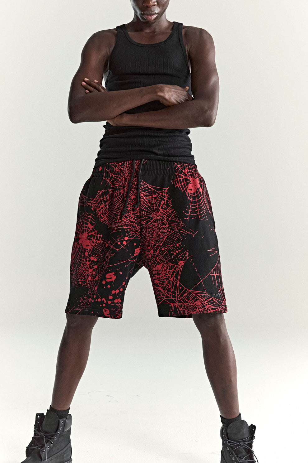 BLACK AOP WEB V2 SWEATSHORT ON MODEL