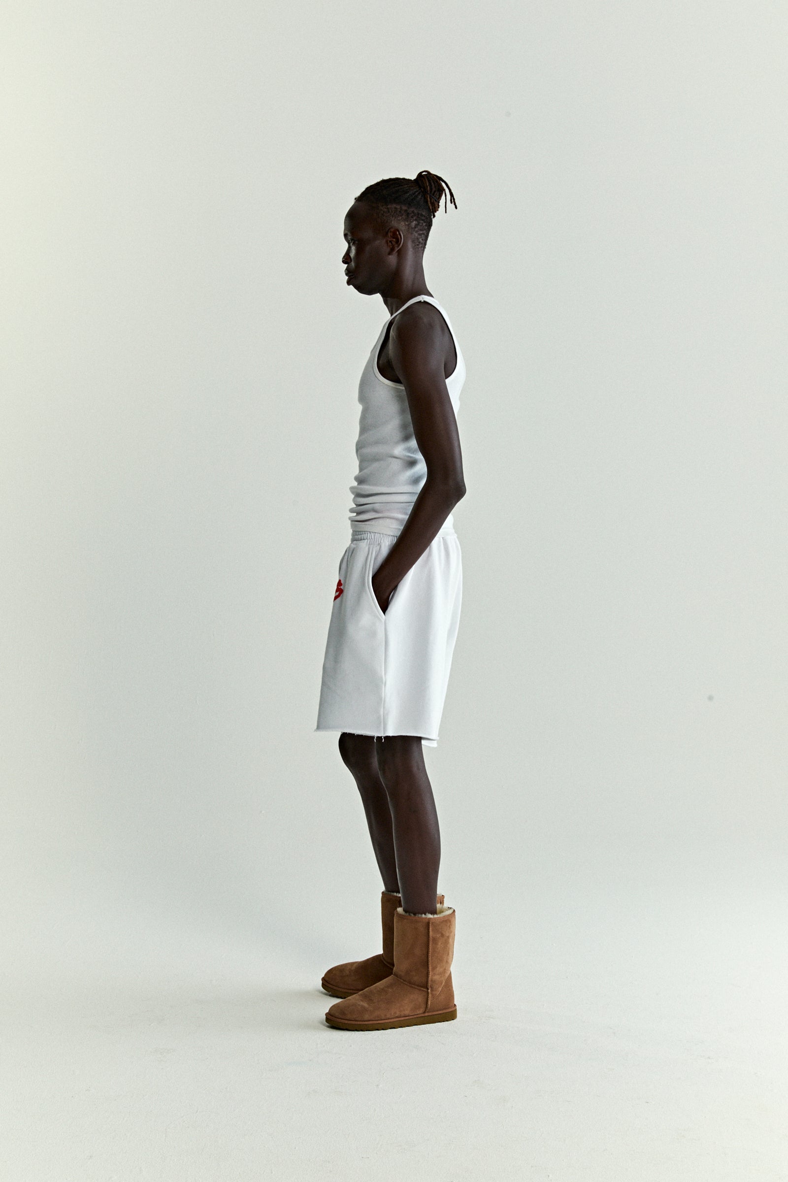 WHITE OG WEB V2 SWEATSHORT ON MODEL