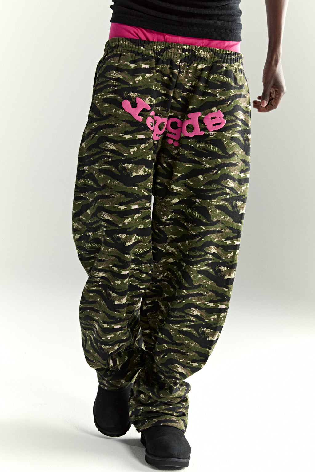 OG WEB V2 TIGER CAMO SWEATPANT ON MODEL