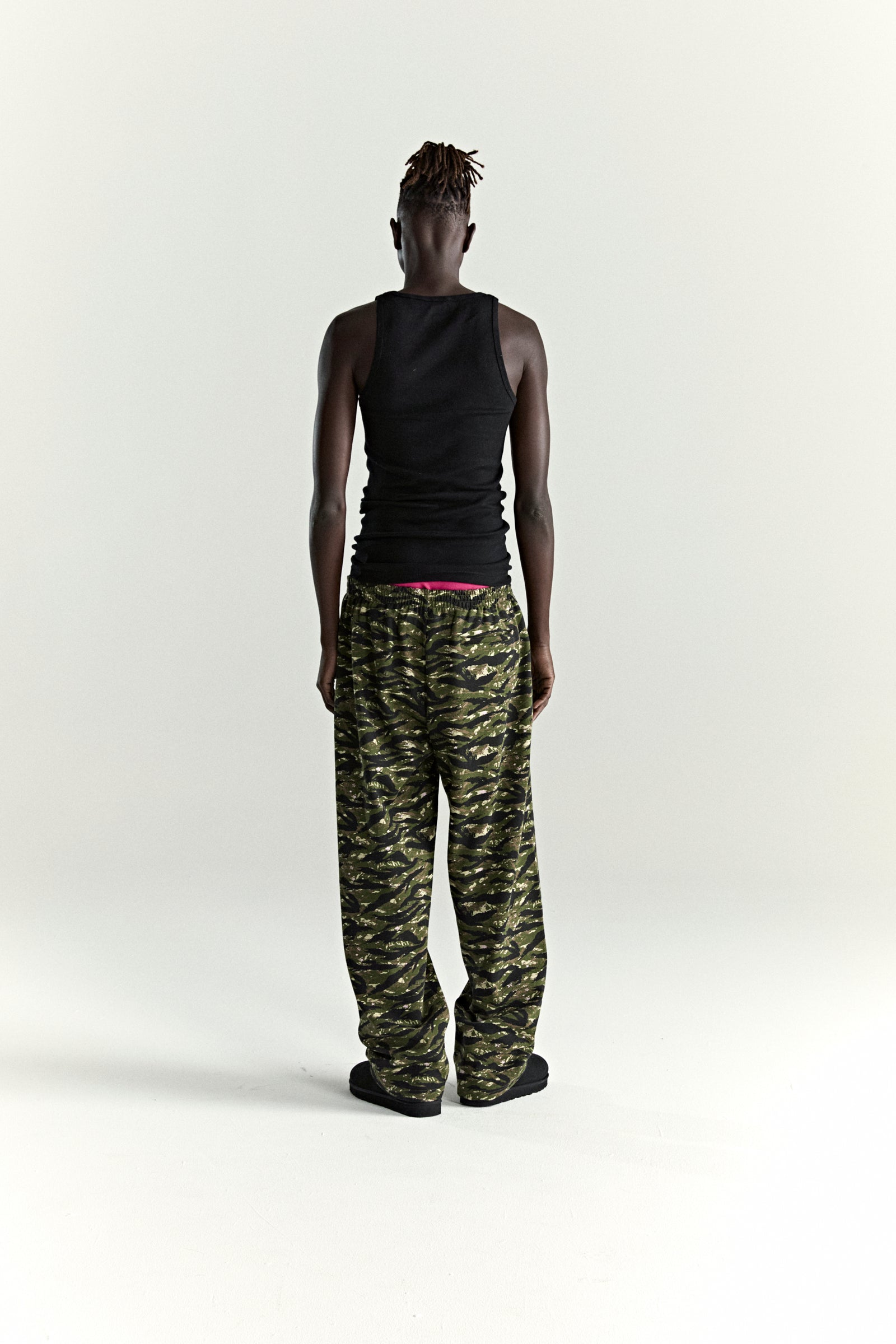 OG WEB V2 TIGER CAMO SWEATPANT ON MODEL