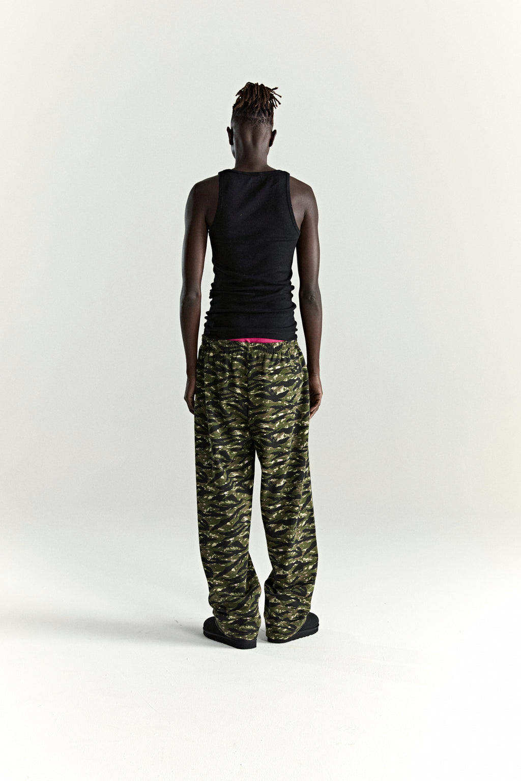 OG WEB V2 TIGER CAMO SWEATPANT ON MODEL