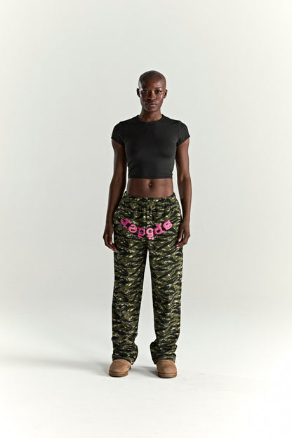 OG WEB V2 TIGER CAMO SWEATPANT ON MODEL