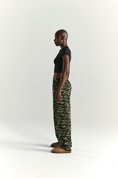 OG WEB V2 TIGER CAMO SWEATPANT ON MODEL