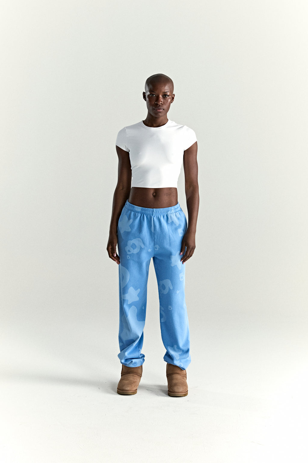 DUSTY BLUE BELUGA V2 SWEATPANT ON MODEL