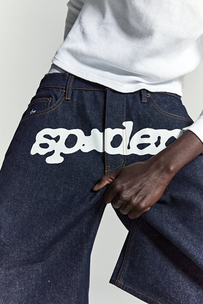 INDIGO V3 LOGO DENIM SHORT ON MODEL