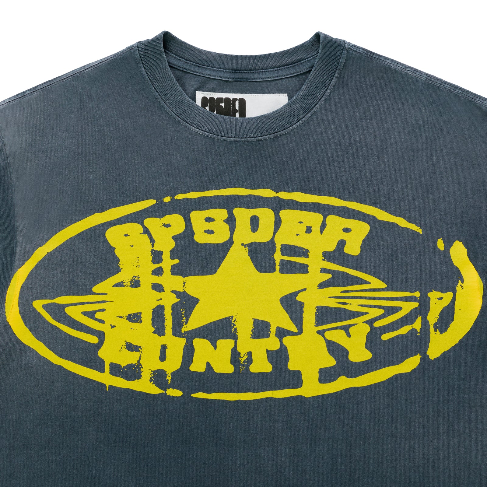 SP5DER CUNTRY TEE: Faded wash, dark gray 100% cotton tee with a distressed yellow graphic print.