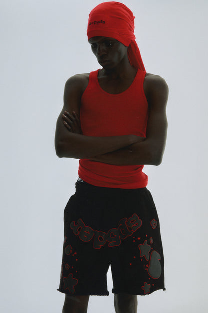 BLACK BELUGA OUTLINE SWEATSHORT ON MODEL