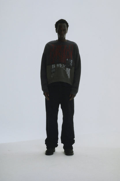 BLACK DIFFUSED COLLEGIATE CREWNECK ON MODEL