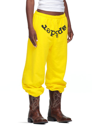 YELLOW LEGACY SWEATPANT FEMALE MODEL 2