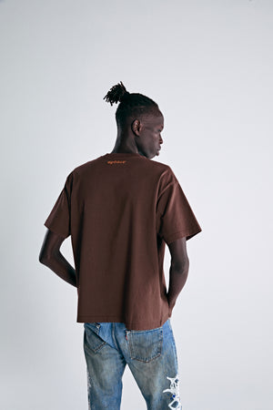 HELLCAT KENNY LW TEE BROWN ON MODEL