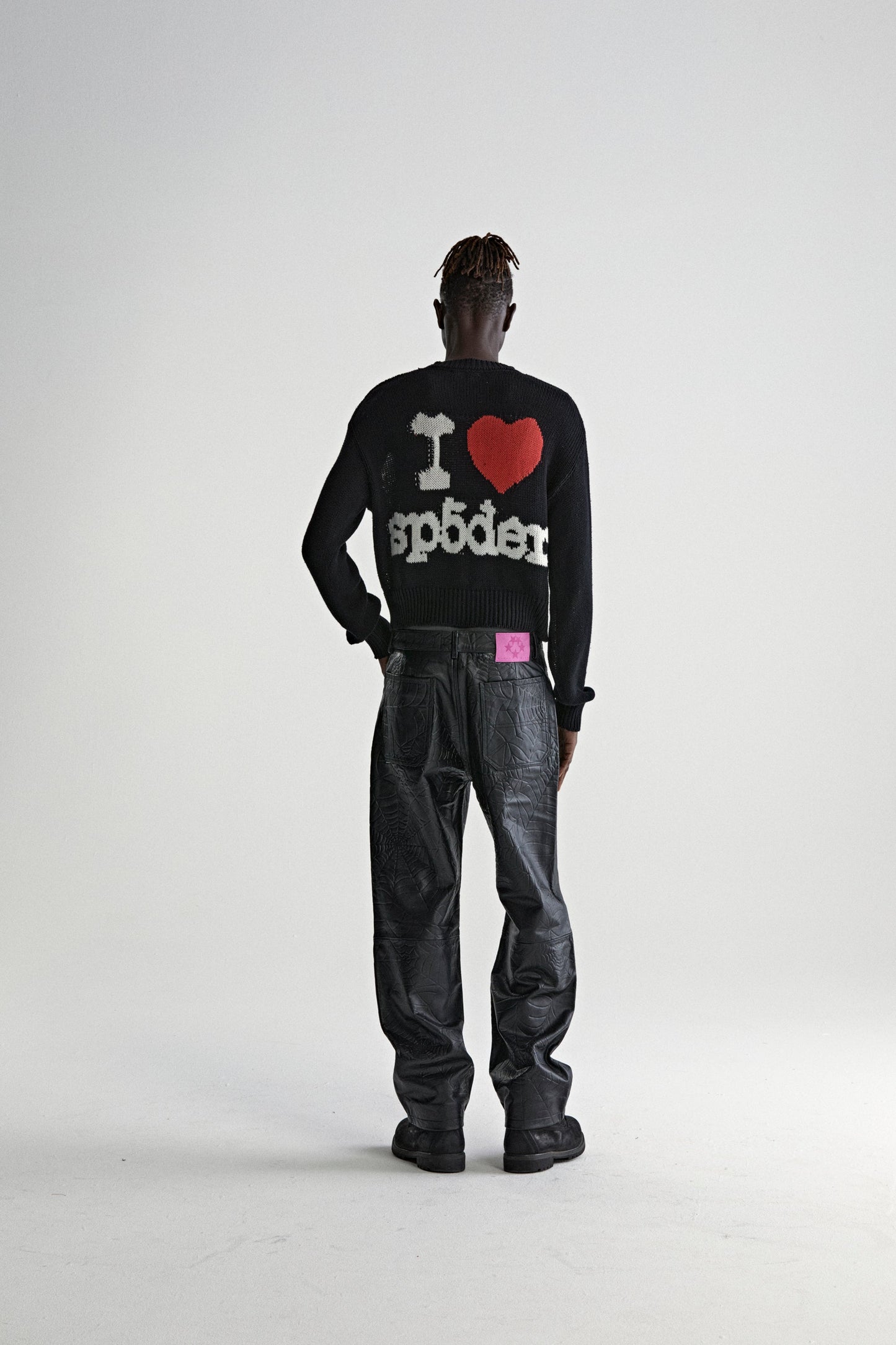 BLACK SOUVENIR SWEATER ON MODEL