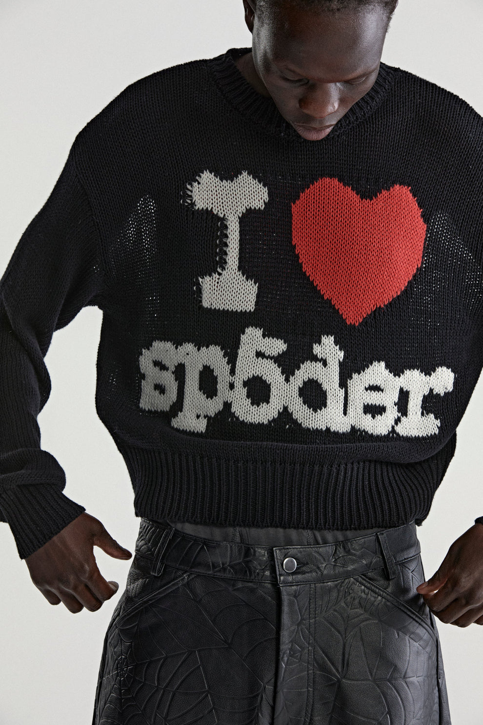 BLACK SOUVENIR SWEATER ON MODEL