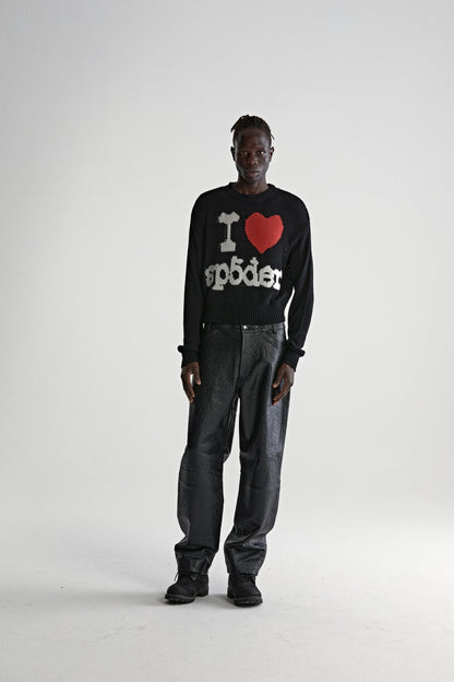 BLACK SOUVENIR SWEATER ON MODEL