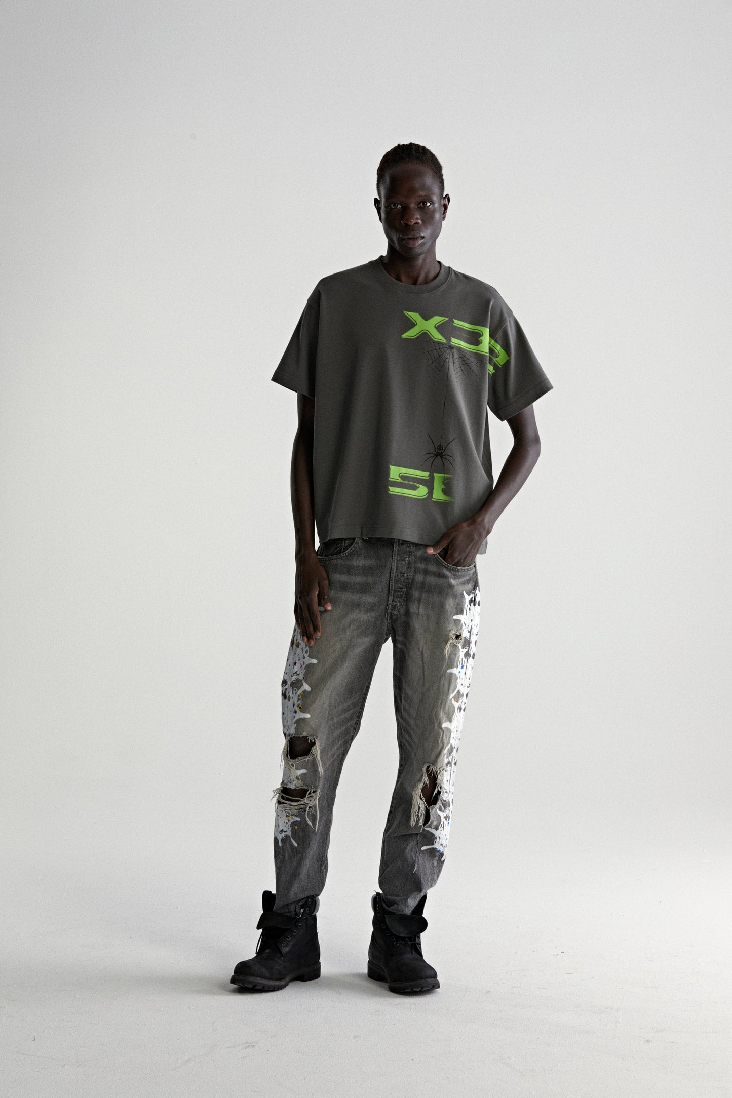 DARK GREY 5EX HW TEE ON MODEL