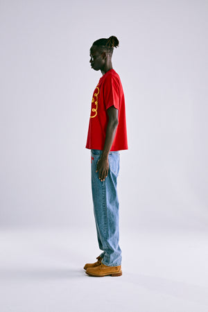 RED RODEO POSTER TEE ON MODEL