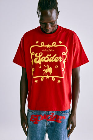 RED RODEO POSTER TEE ON MODEL