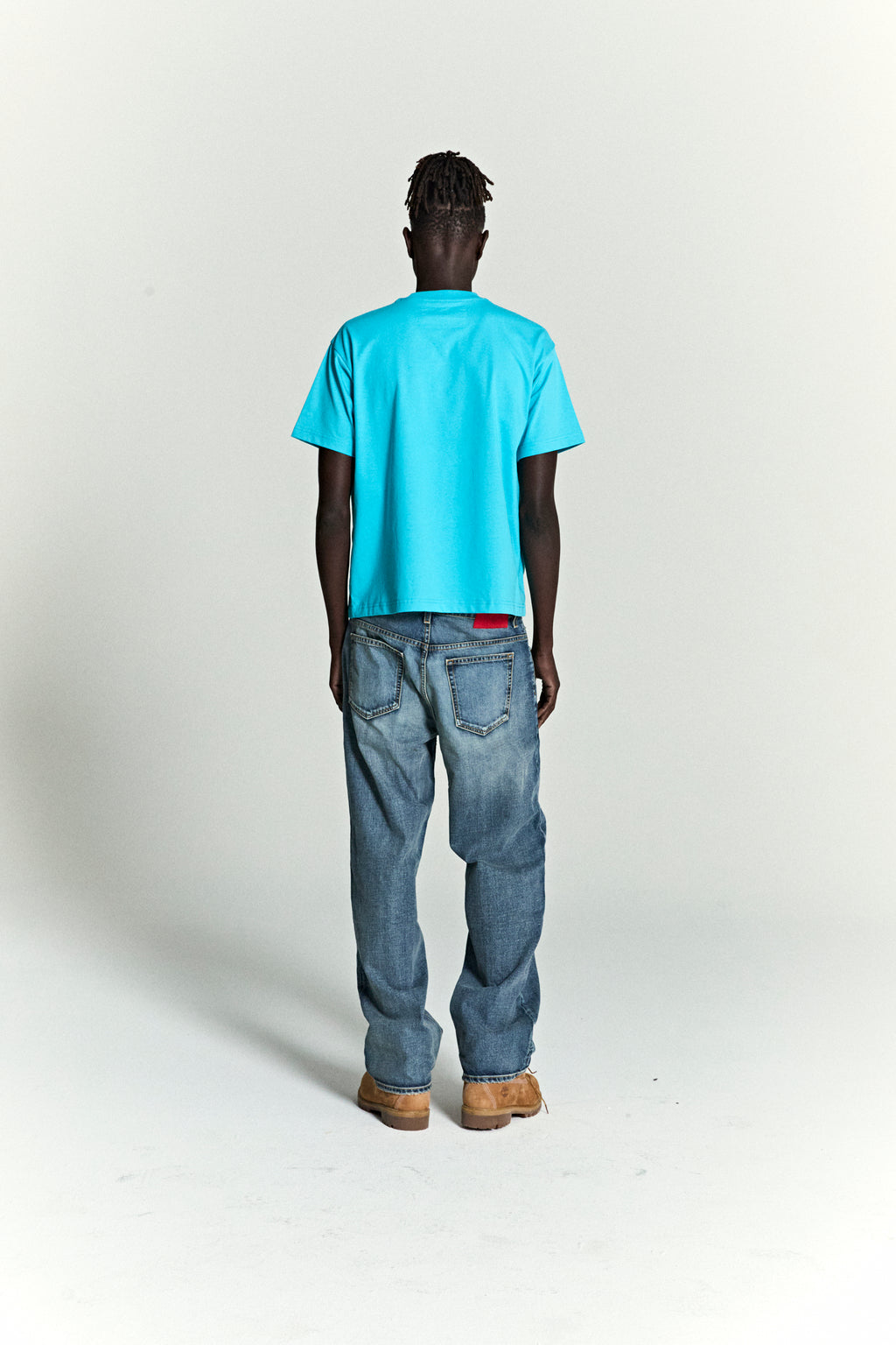 CYAN OG WEB V2 TEE ON MODEL
